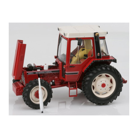 Tracteur-IH-845-XL
