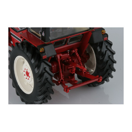 Tracteur-International-1055