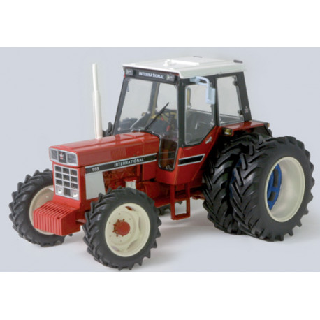 Tracteur-IH-955-jumelé-arrière