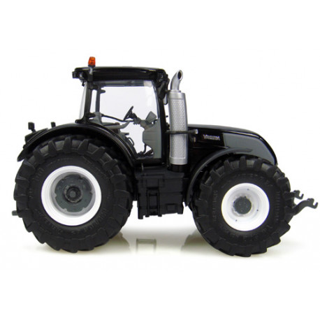 Tracteur-Valtra-S-noir-en-roues-Trelleborg---série-limitée