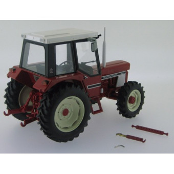 Tracteur IH 845