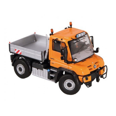 Unimog Mercedes Benz U 400 orange