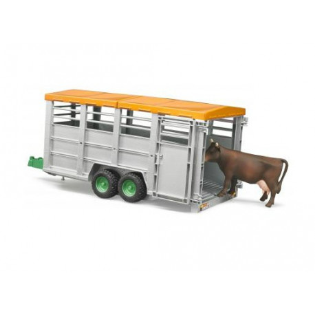 Bétaillère avec une vache