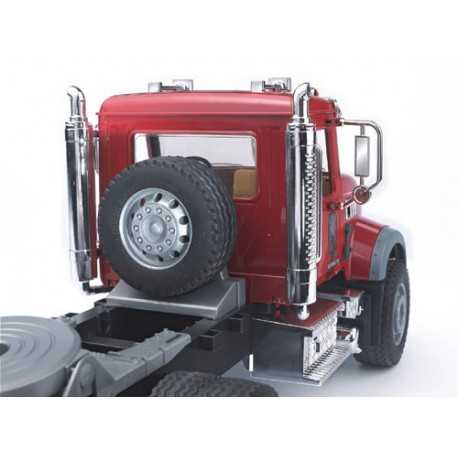 Porte-char MACK avec tractopelle