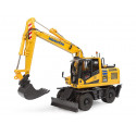 Pelle Komatsu PW180-11 sur pneus avec godet et marteau piqueur - UH8163