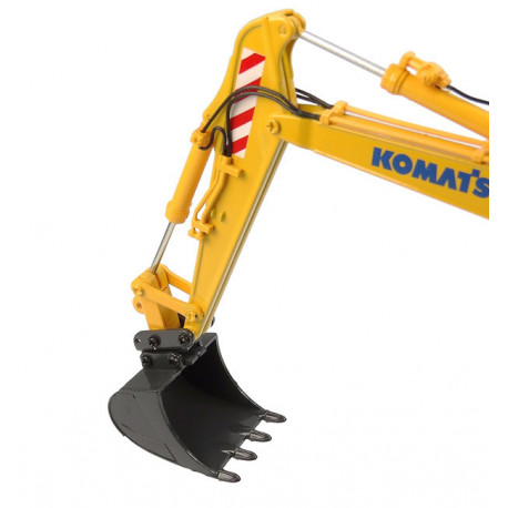 Pelle Komatsu PW180-11 sur pneus avec godet et marteau piqueur - UH 8163