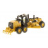 Niveleuse Caterpillar 12M3 avec figurine