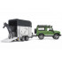 Land-Rover-Defender-avec-Van-et-cheval