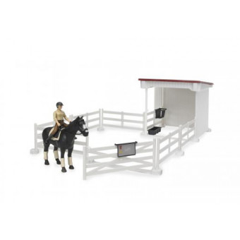 Enclos-avec-box,-cheval-et-figurine