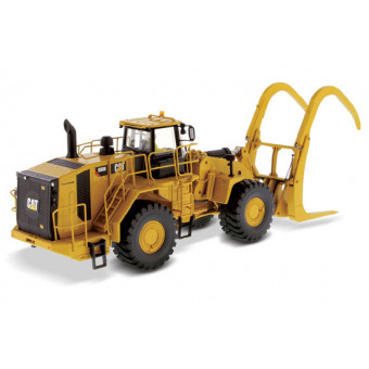 Chargeur Caterpillar 988K avec pince à bois