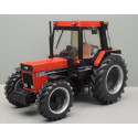 Tracteur Case IH 845 XL noir et rouge