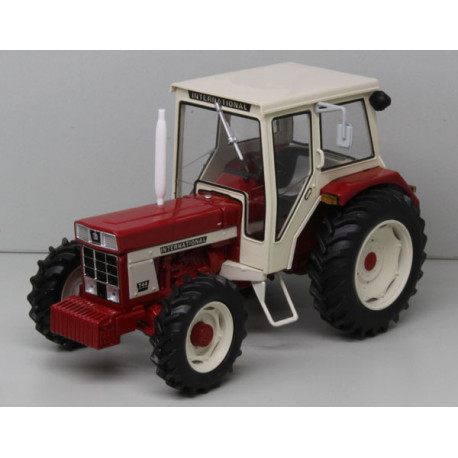 Tracteur IH 744