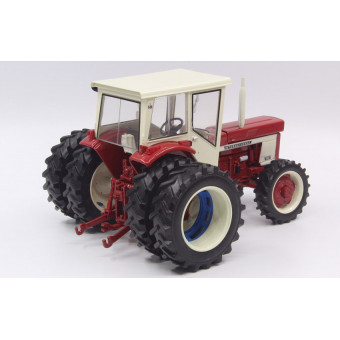 Tracteur IH 946 jumelé - Replicagri