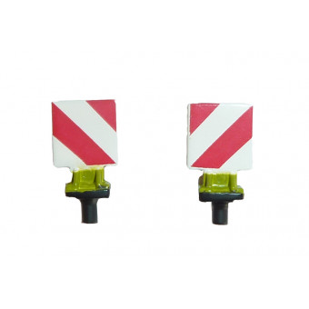 2 panneaux de signalisation de Claas Xerion