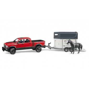 Véhicule RAM 2500 Power Wagon avec van et cheval