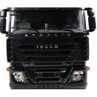 Tracteur-Iveco-Stralis-noir
