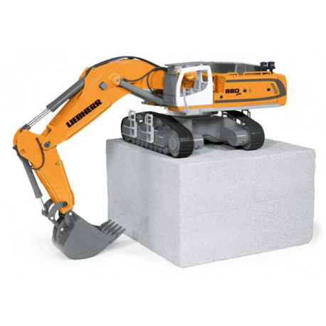 Excavatrice Liebherr R980 SME radio-commandée