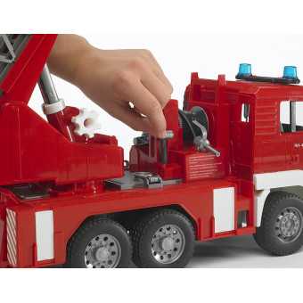 Camion-pompiers-MAN-grande-échelle