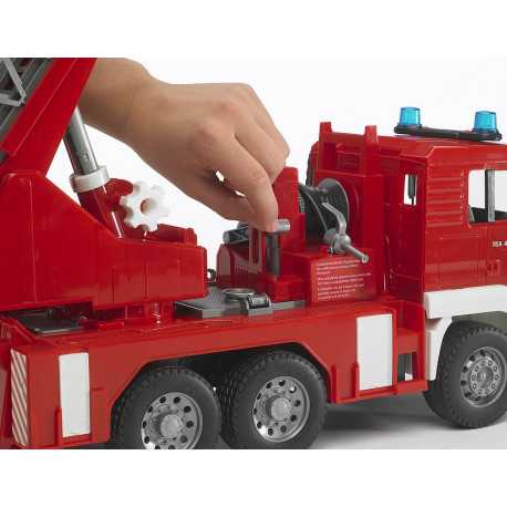 Camion-pompiers-MAN-grande-échelle