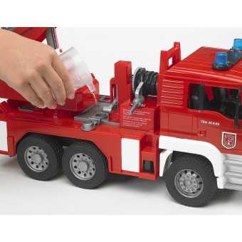Camion-pompiers-MAN-grande-échelle
