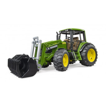 John Deere 6920 avec fourche