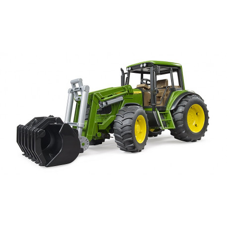 John Deere 6920 avec fourche