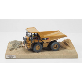 Dumper Caterpillar 770 version salie - Diecast Masters 85756