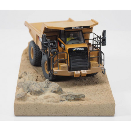 Dumper Caterpillar 770 version salie - Diecast Masters 85756