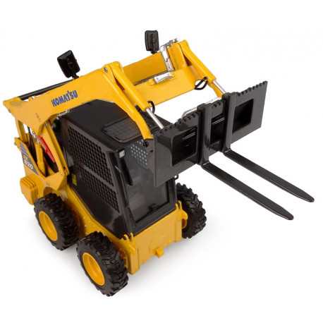 Chargeuse compacte Komatsu SK820 avec accessoires - Universal Hobbies UH8177