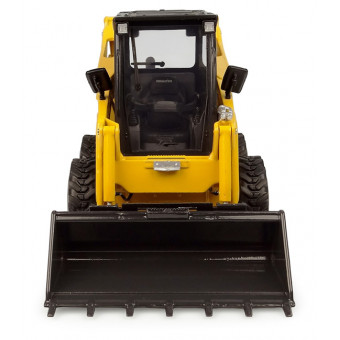 Chargeuse compacte Komatsu SK820 avec accessoires - Universal Hobbies UH8177