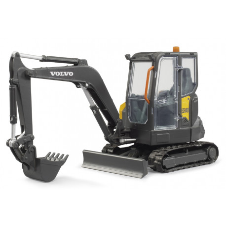 Pelleteuse compacte Volvo ECR40 - Bruder 02465