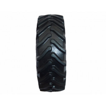 Jeu de roues du tracteur MF 8740S