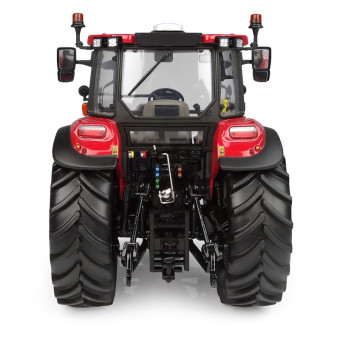 Tracteur Case IH Farmall 120C - Universal Hobbies UH6852