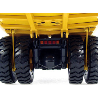 Tombereaun Komatsu HD 605 - Universal Hobbies