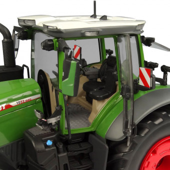 Tracteur Fendt 1052 Vario version Europe - Universal Hobbies UH6851