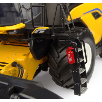 Moissonneuse New Holland CR 11 - Universal Hobbies UH7237