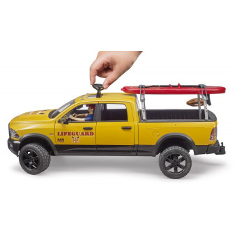 RAM 2500 Power Wagon avec sauveteur et Paddle - Bruder
