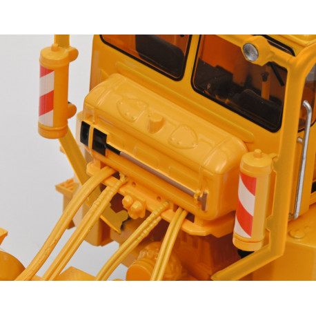 Tracteur Kirovets K700 avec figurines - Schuco 7846